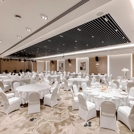 Golden Tulip Gebkim
