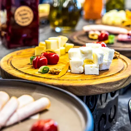 Ξενοδοχείο Golden Tulip Gebkim